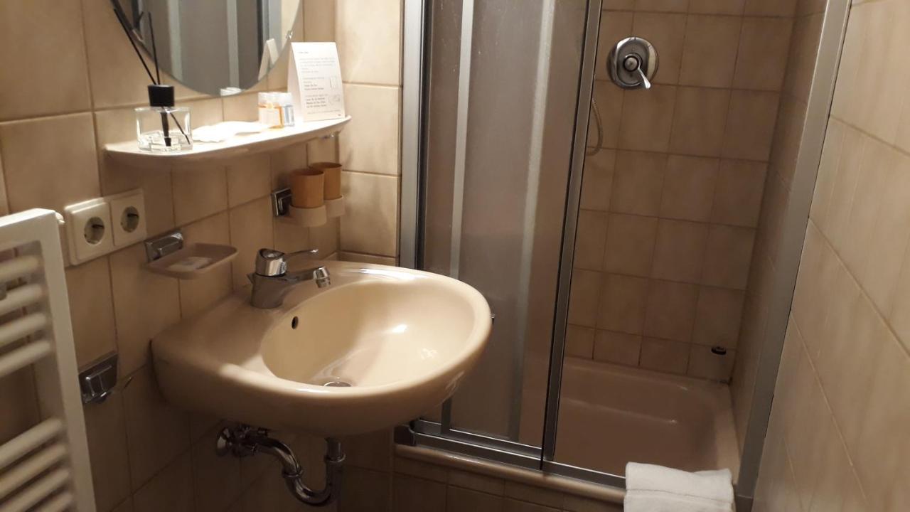 Hotel Eleon 巴特·特纳克·扎维尔斯特 外观 照片