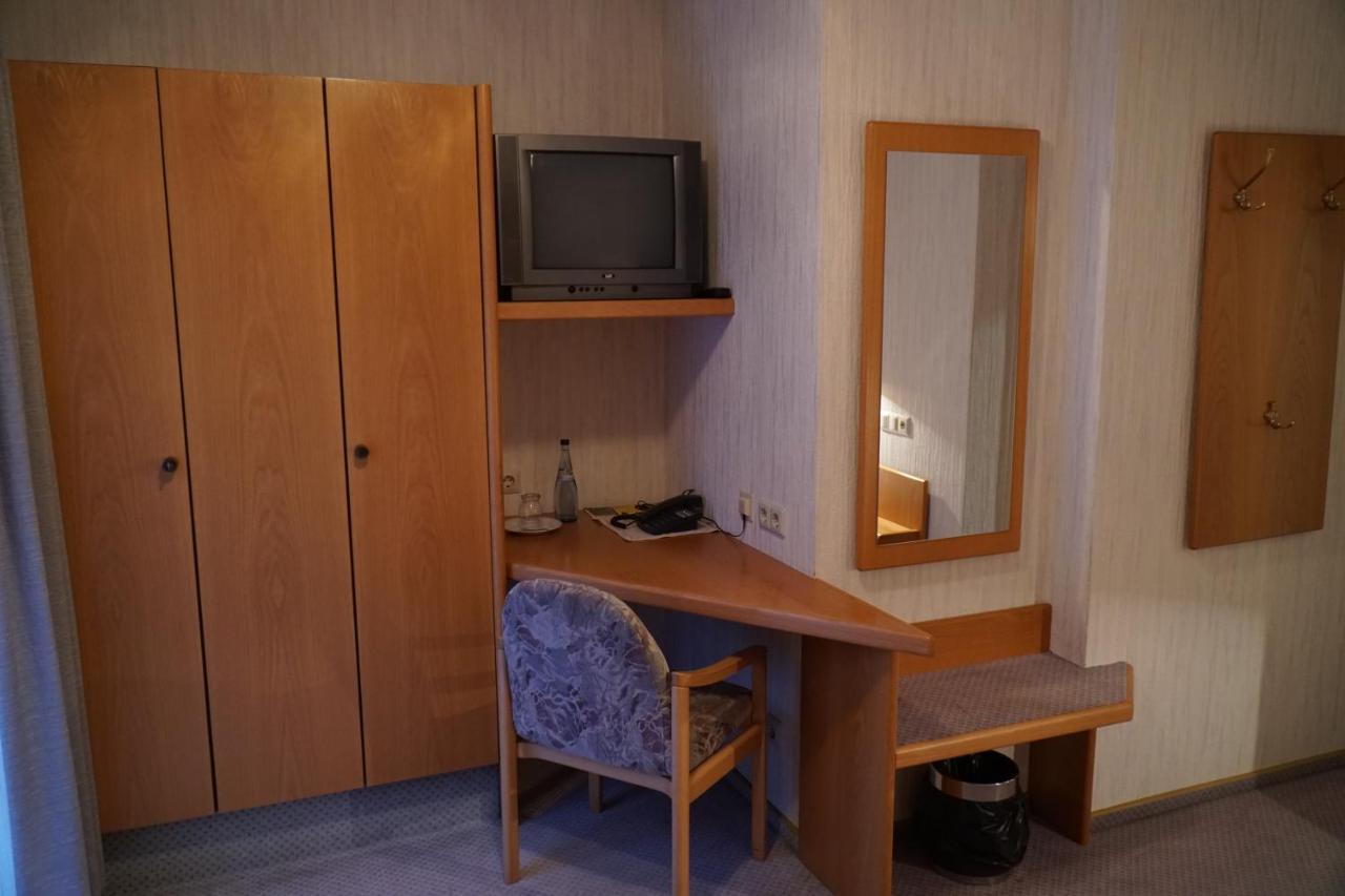 Hotel Eleon 巴特·特纳克·扎维尔斯特 外观 照片