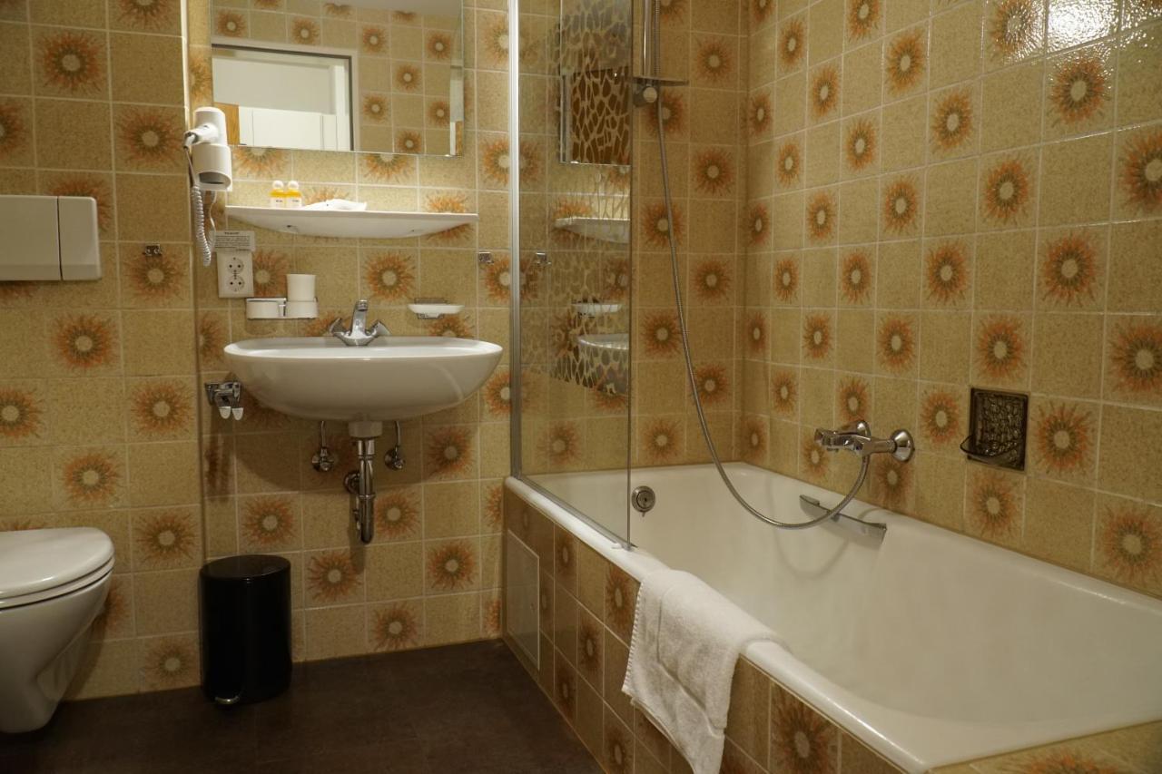 Hotel Eleon 巴特·特纳克·扎维尔斯特 外观 照片